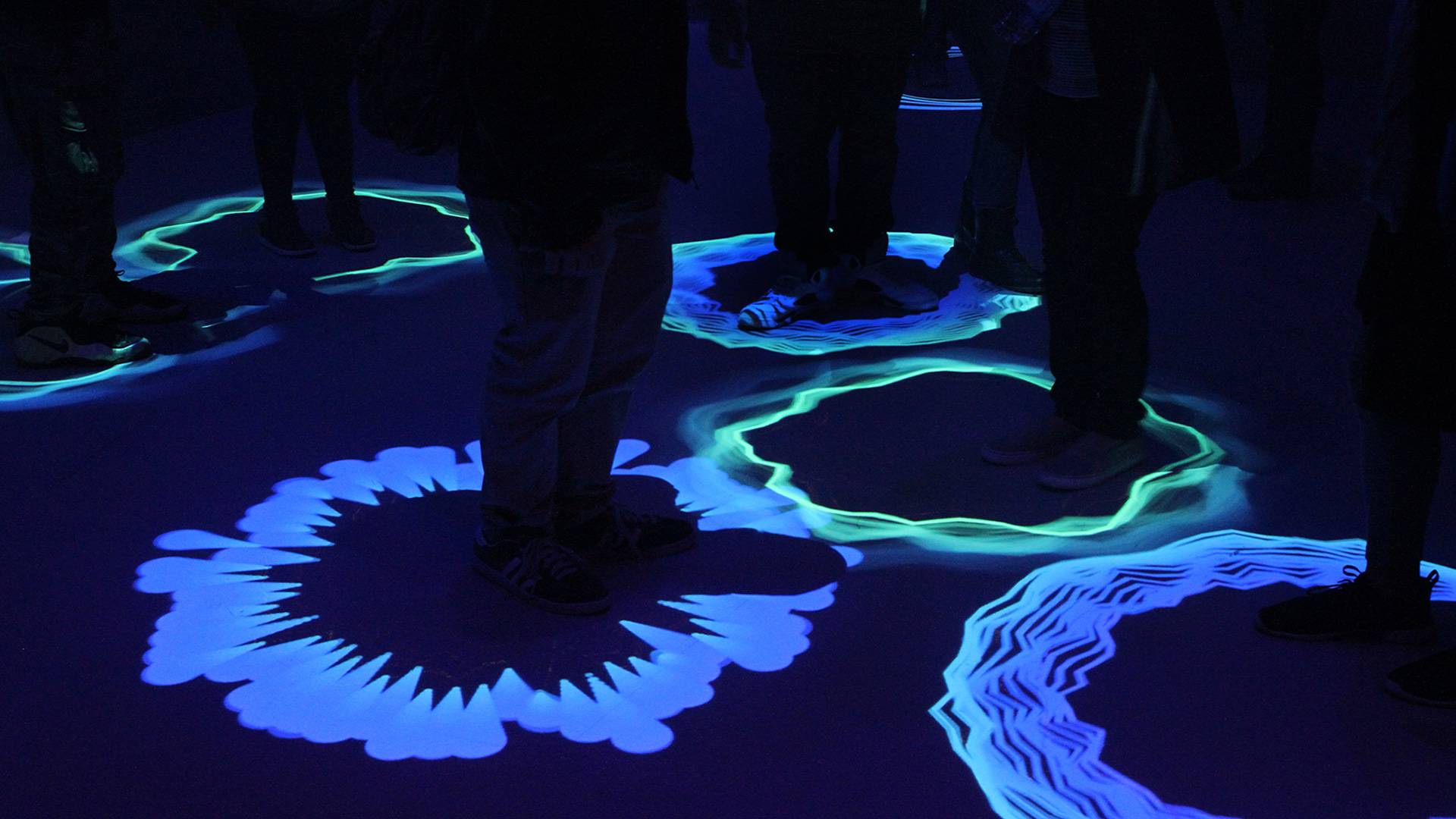 Museum of Feelings: Energized Room, responsive energy halos and animations